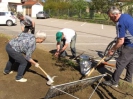 Ansäen der Blumenwiese in Schaibing am 07.05.2016