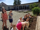 Kartoffeln und Gemüse im Schulgarten pflanzen 21.05.2014